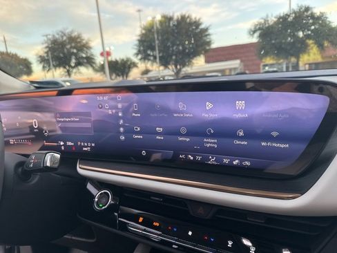 Used 2025 Buick Envision Avenir image 10