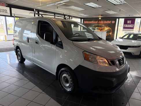 Used 2015 Nissan NV200 S w/ Cruise Control Package FWD image 4
