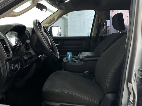 Used 2019 RAM 3500 Tradesman image 19