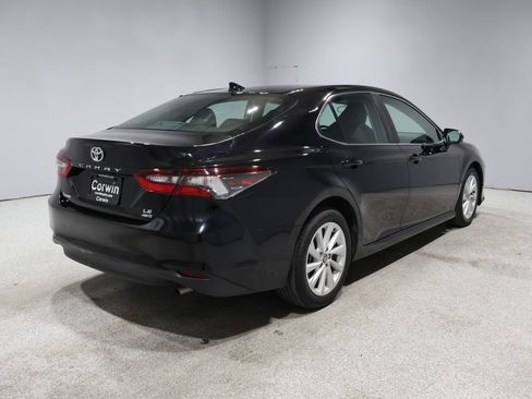 Used 2022 Toyota Camry LE AWD/4WD image 2