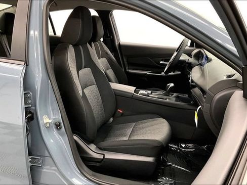 New 2026 Nissan Sentra SV w/ SV Convenience Package FWD image 34