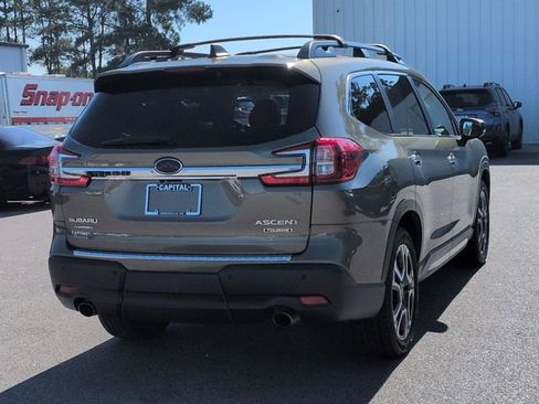 Used 2024 Subaru Ascent Touring AWD/4WD image 3