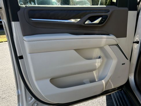 Used 2022 GMC Yukon XL Denali image 14