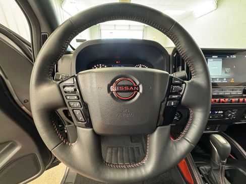 Used 2026 Nissan Frontier PRO-4X AWD/4WD image 36