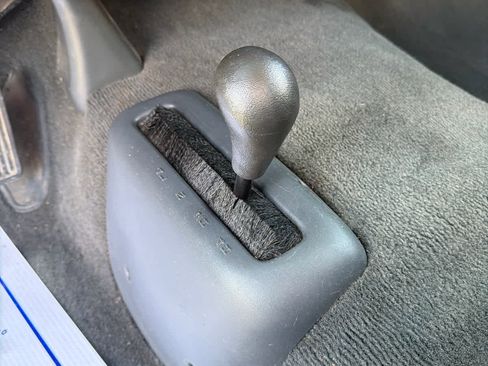 Used 1999 GMC Sierra 1500 SL w/ Marketing Option Pkg image 11