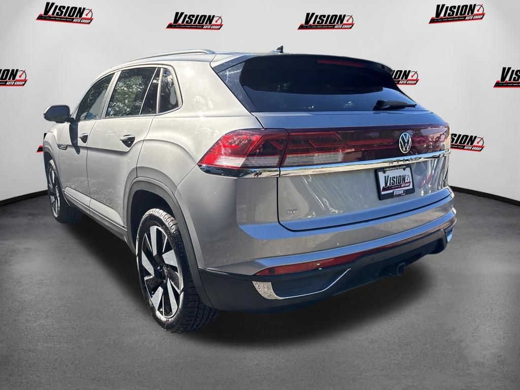 Used 2026 Volkswagen Atlas Cross Sport SE AWD/4WD image 7