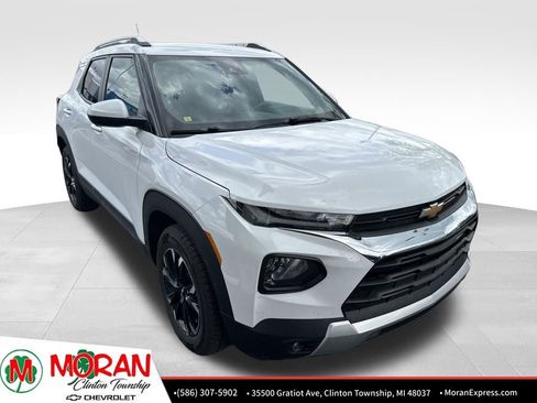Certified 2023 Chevrolet TrailBlazer LT FWD image 2
