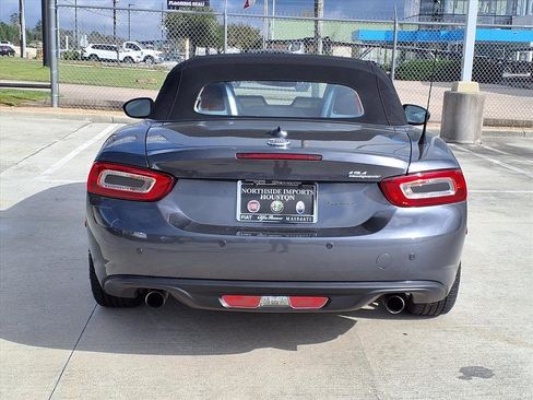 Used 2017 FIAT 124 Spider Lusso image 8