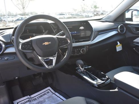 New 2026 Chevrolet Trax LT w/ Driver Confidence Package image 18