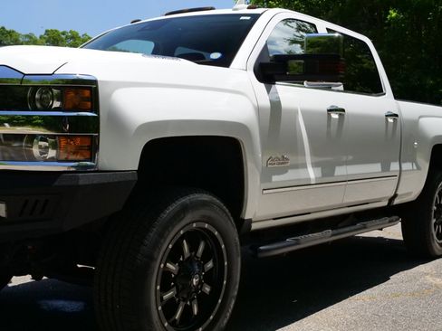 Used 2019 Chevrolet Silverado 3500 High Country w/ Duramax Plus Package AWD/4WD image 32