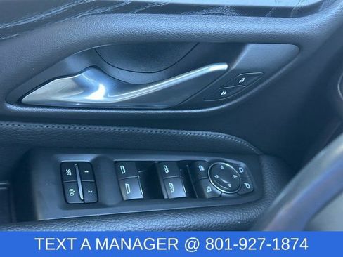 Used 2022 GMC Yukon Denali image 36