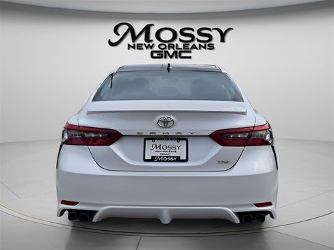 Used 2022 Toyota Camry XSE image 6