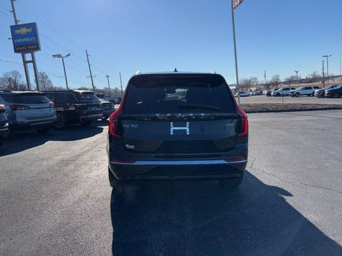 Used 2025 Volvo XC90 B6 Plus image 4