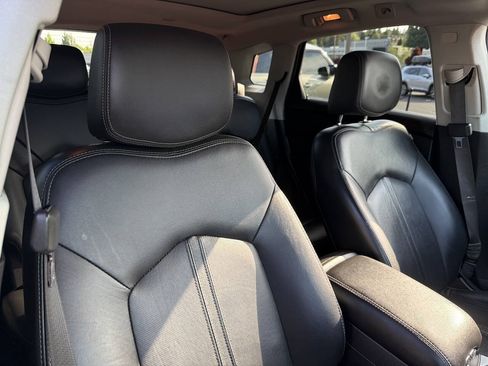 Used 2016 Cadillac SRX Luxury w/ Driver Awareness Package AWD/4WD image 17