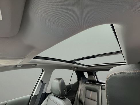 Certified 2024 Chevrolet Equinox Premier image 19