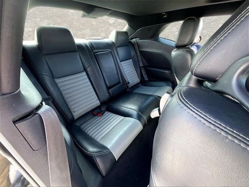 Used 2009 Dodge Challenger R/T image 23