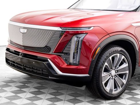 New 2026 Cadillac Vistiq Luxury w/ LPO, Floor Liner Package image 37