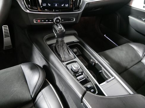 Used 2020 Volvo S90 T6 R-Design AWD/4WD image 24