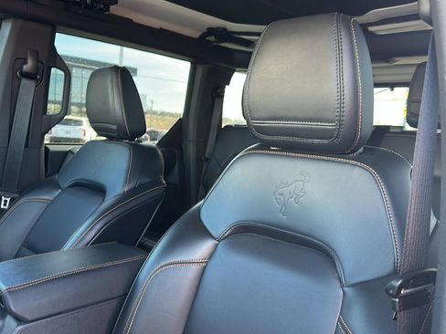 Used 2024 Ford Bronco Badlands image 14