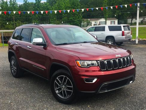 Used 2018 Jeep Grand Cherokee Limited AWD/4WD image 7