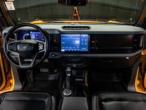 Used 2021 Ford Bronco Badlands image 14