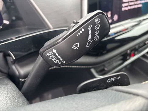 Used 2024 Volkswagen Atlas Cross Sport SE FWD image 14