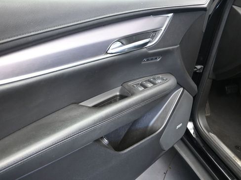 Used 2019 Cadillac XT5 Luxury FWD image 11
