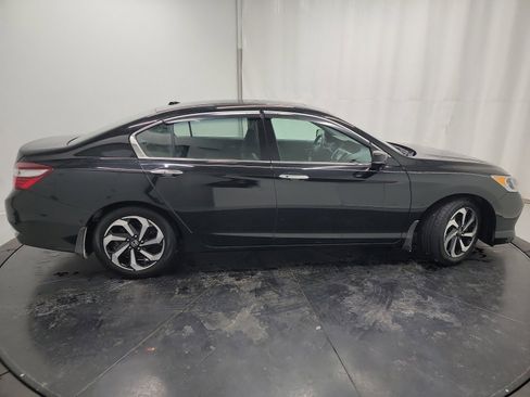 Used 2017 Honda Accord EX-L image 21
