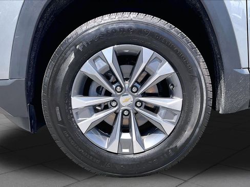 Certified 2025 Chevrolet Equinox LT w/ Convenience Package II FWD image 10