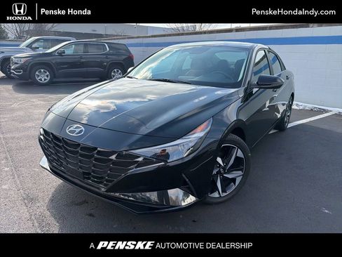 Used 2023 Hyundai Elantra Limited image 1