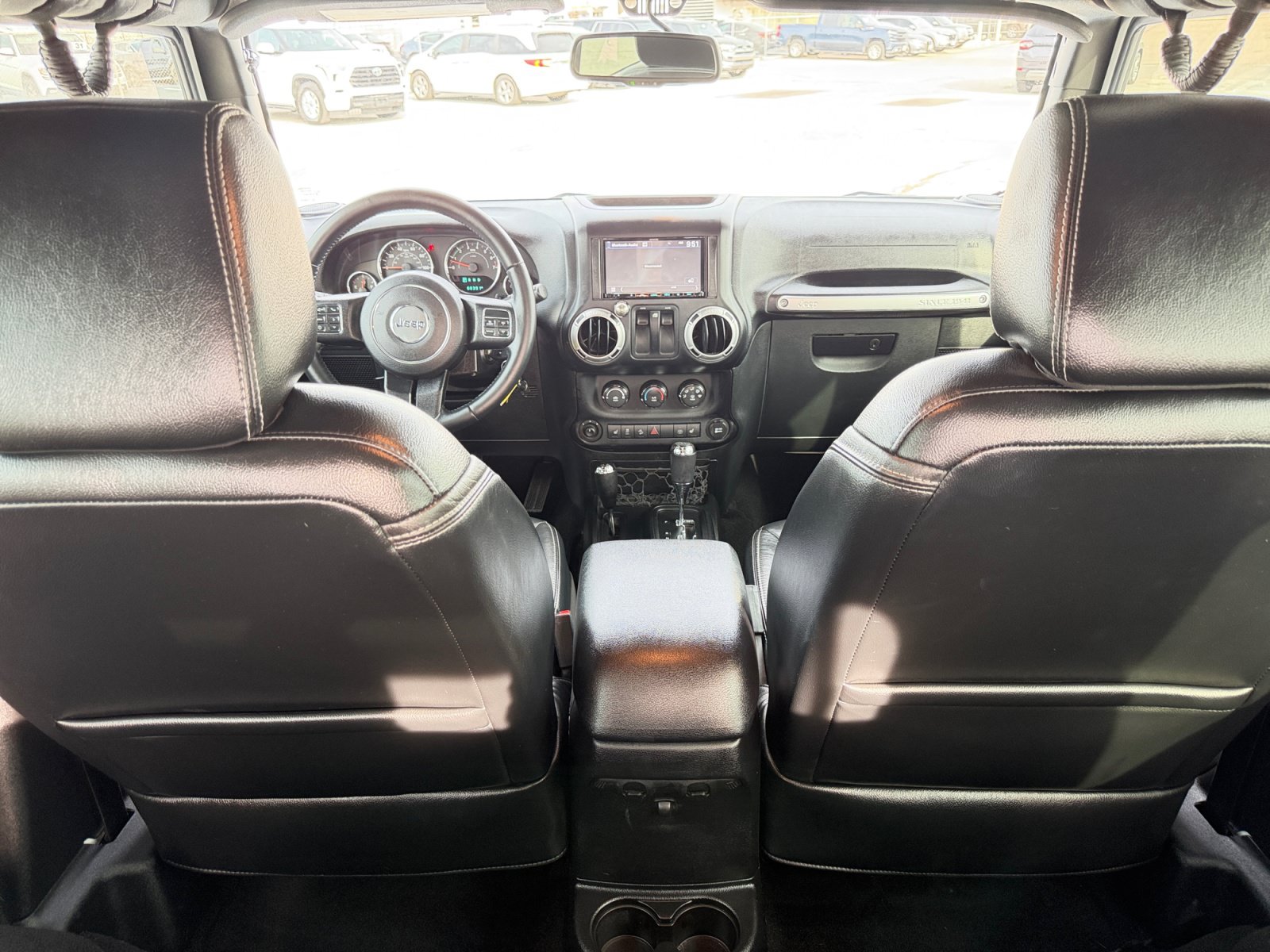 Used 2016 Jeep Wrangler Rubicon w/ Power Convenience Group AWD/4WD image 29