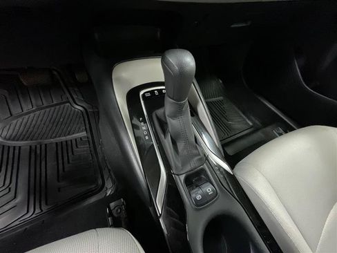 Used 2021 Toyota Corolla LE FWD image 14