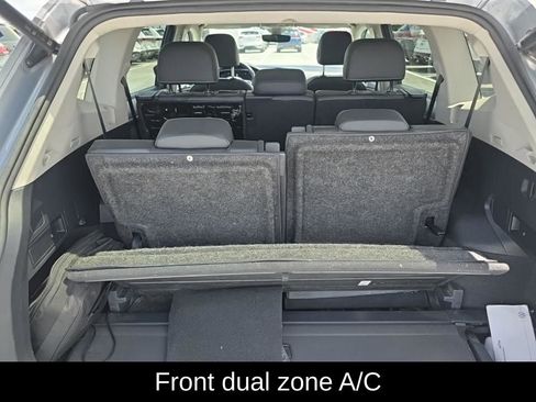 Used 2023 Volkswagen Tiguan SE w/ Panoramic Sunroof Package FWD image 10