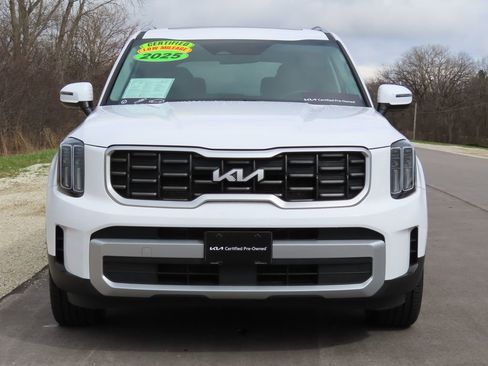 Used 2025 Kia Telluride S FWD image 16