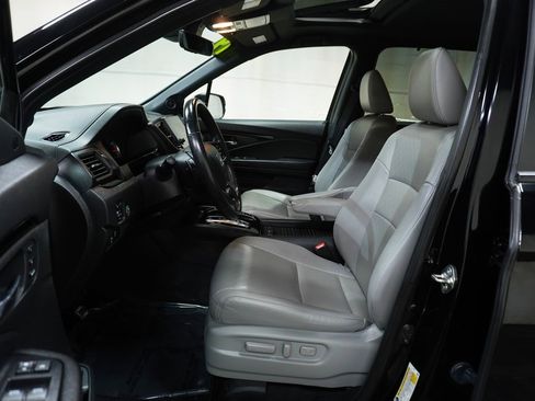 Used 2019 Honda Passport Touring image 11