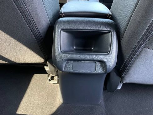 Certified 2025 Honda HR-V Sport image 37