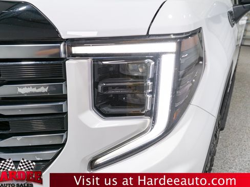Used 2025 GMC Sierra 1500 AT4 w/ AT4 Premium Package AWD/4WD image 8