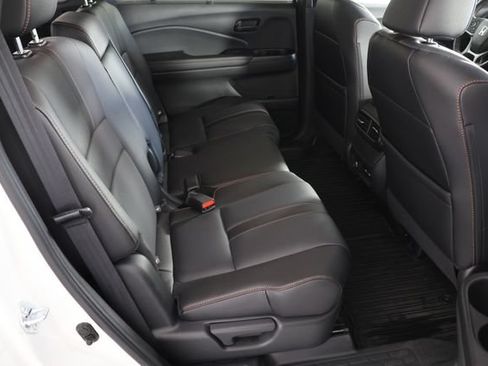 Used 2025 Honda Passport TrailSport image 23