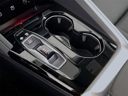 New 2025 Audi Q5 Premium Plus image 17