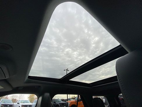 Certified 2022 Ford Explorer XLT w/ Equipment Group 202A image 64