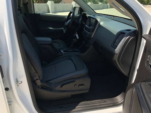 Used 2017 Chevrolet Colorado Z71 RWD image 11