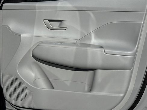 New 2026 Hyundai Kona SE image 14
