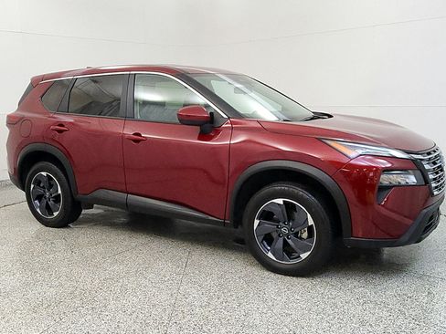 Used 2024 Nissan Rogue SV AWD/4WD image 7