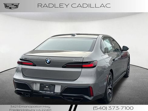 Used 2024 BMW 760i xDrive w/ Executive Package image 22