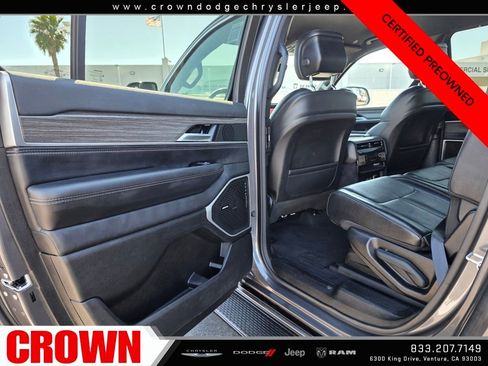 Certified 2024 Jeep Wagoneer L Series III w/ Flexible Seating Group image 24