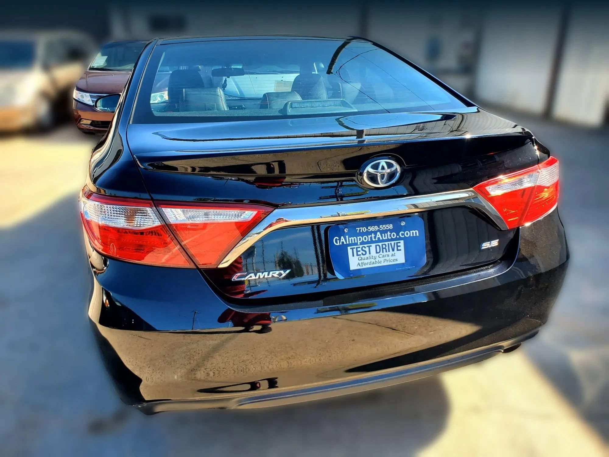 Used 2016 Toyota Camry SE FWD image 6