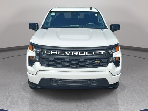 Used 2025 Chevrolet Silverado 1500 Custom RWD image 2