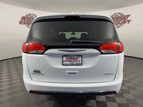 Used 2019 Chrysler Pacifica Limited FWD image 6