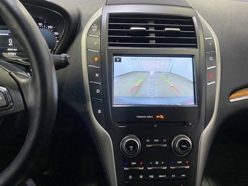 Used 2018 Lincoln MKC Select w/ Select Plus Package image 20