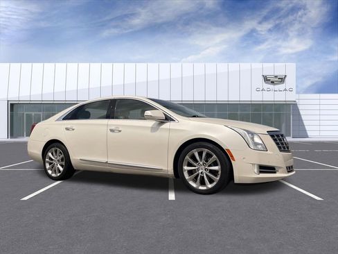 Used 2014 Cadillac XTS Luxury w/ Driver Awareness Package image 1